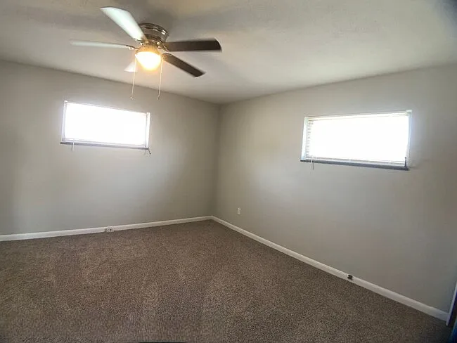 2425 Springmont Ave — Photo 10