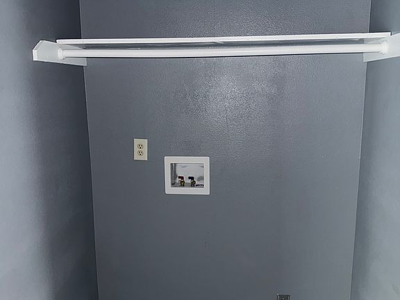 4th image of 314 E Murrill St #316