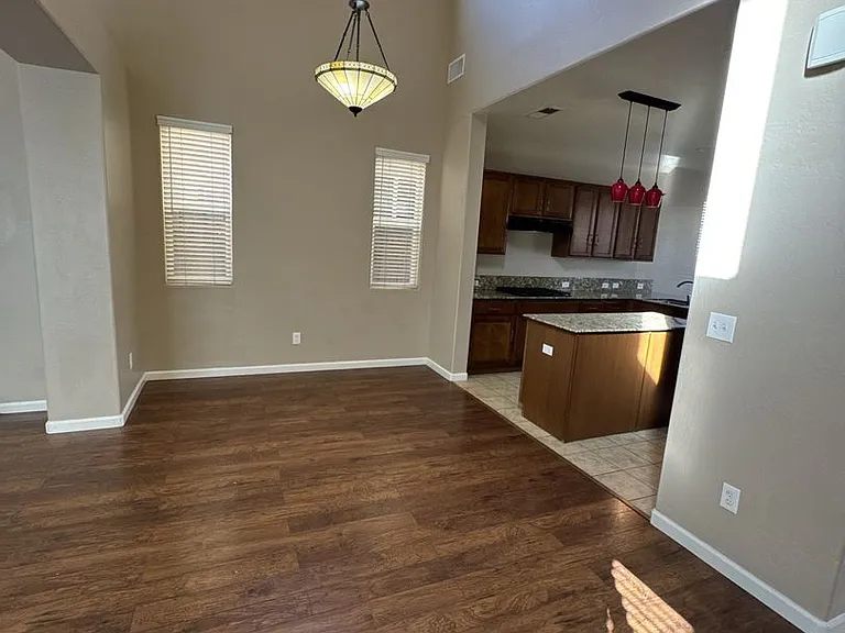 3237 N Winslow St — Photo 7