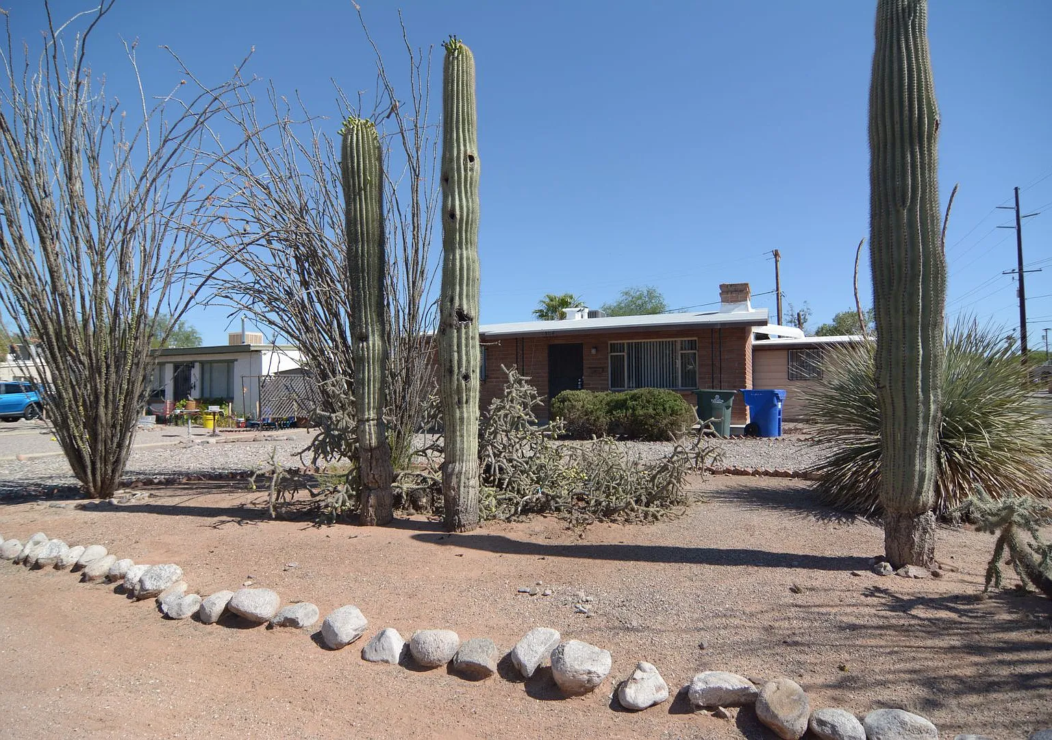 Charming 2 Bedroom 1 Bath Home! Central Tucson Location! — Photo 3