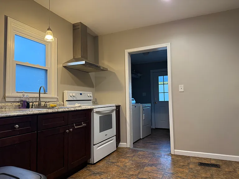 217 Floral Ave — Photo 5