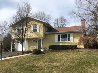 5710 Gordon Dr, Harrisburg, PA 17112