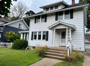 113 E 24th St, Holland, MI 49423