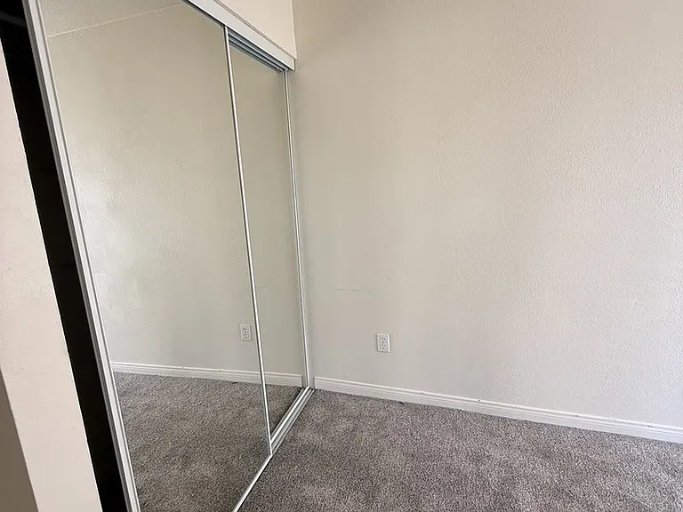 4120 Estrella Ave #14 — Photo 9
