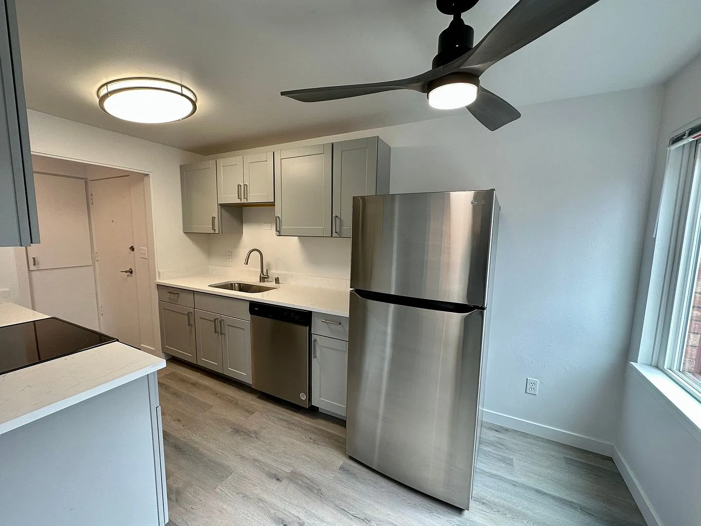 501 Malden — Photo 4