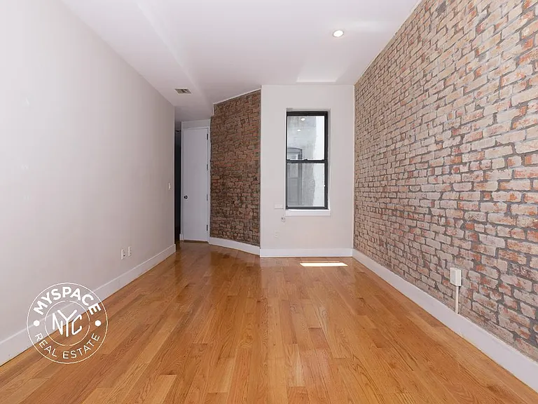 772 Jefferson Ave #3R — Photo 3