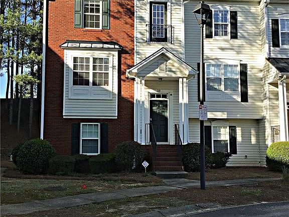 2nd image of 318 Village Cir