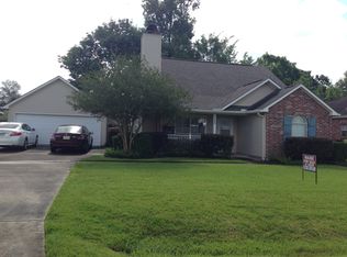 17060 Hunters Trce E, Prairieville, LA 70769
