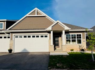 469 Papermill Cir, Kimberly, WI 54136