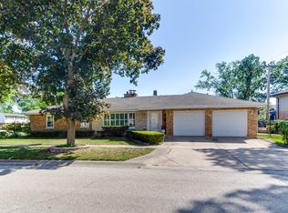 1143 S Fortuna Ave, Park Ridge, IL 60068