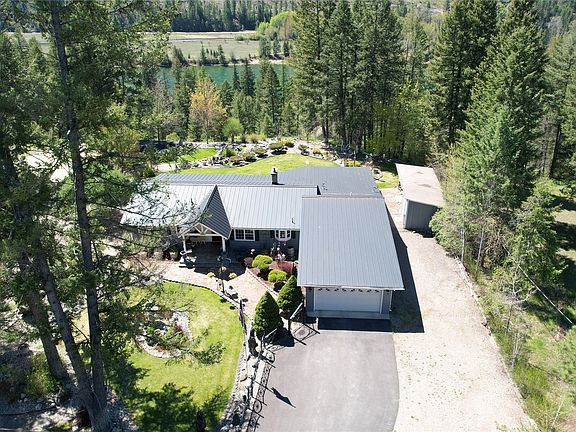 3rd image of 216 Yellowtail Rd