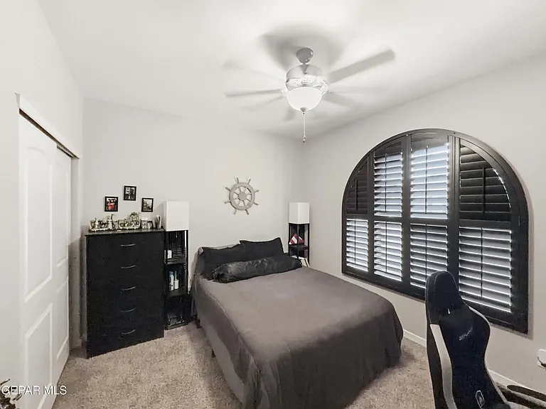 12805 Kingsbury Ave — Photo 16