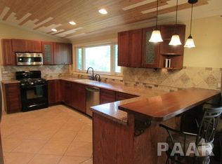 1306 N Forrest Dr, Metamora, IL 61548