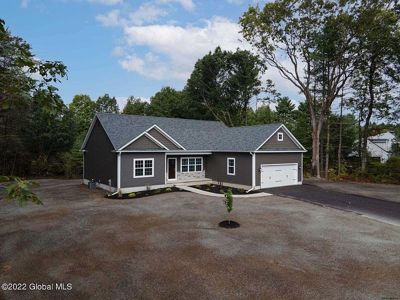 3rd image of 362 Ruggles Road