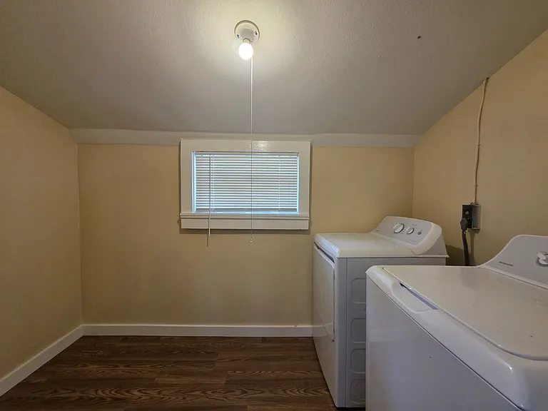1116 E Cameron Ave — Photo 11