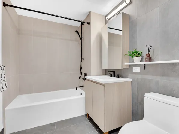 98-81 Queens Boulevard image 5 of 13