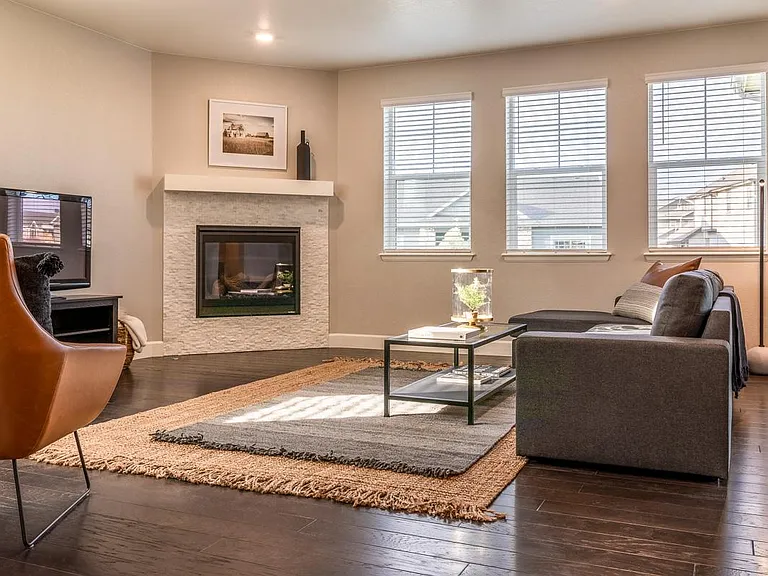 5701 Glendive Ln — Photo 4
