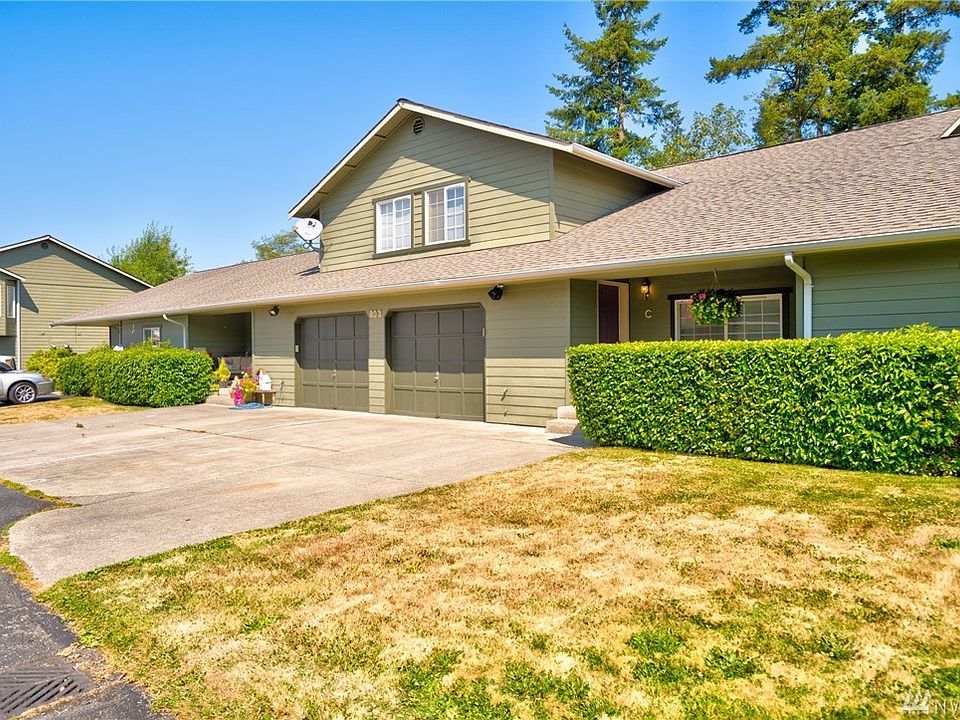 Unit C. Newer roof & exterior paint on whole condo.