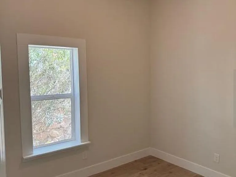 2414 San Diego Ave — Photo 7