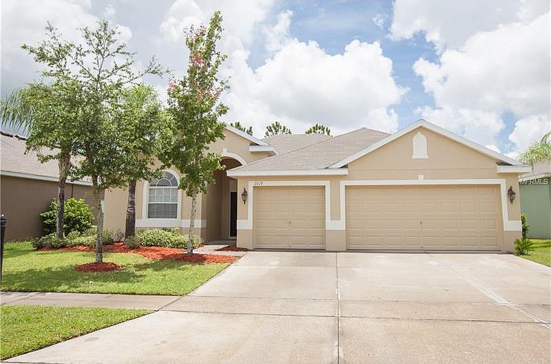 1st image of 2019 Gloria Oak Ct