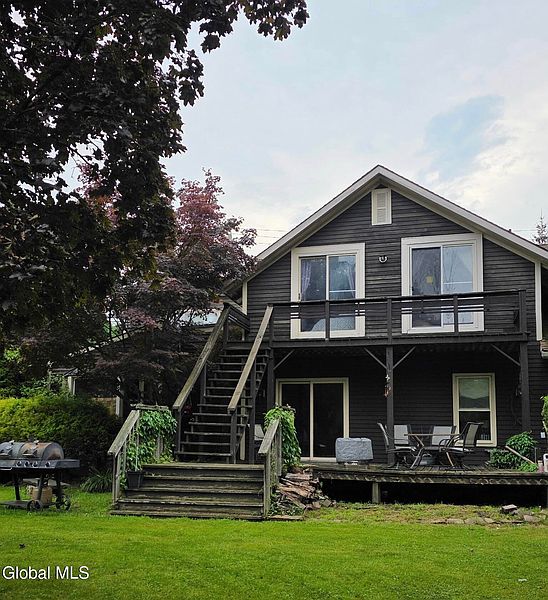2nd image of 1129 Berne Altamont Road