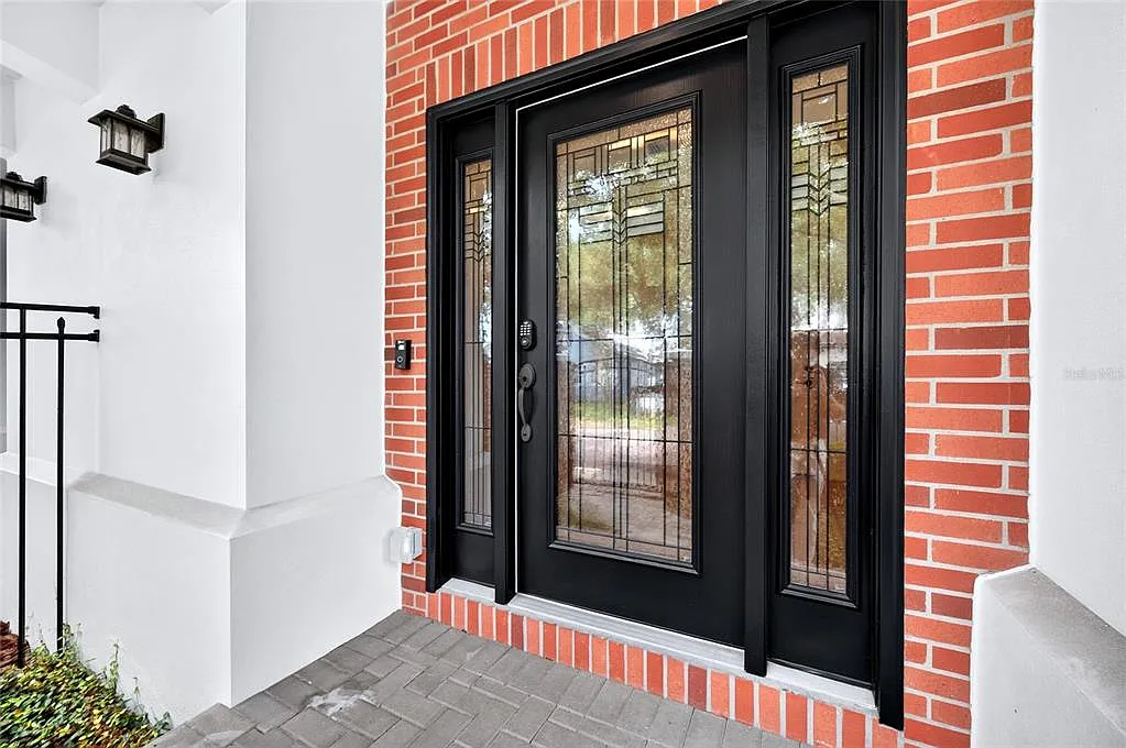 2 bed, 2.5 bath, 2024 sqft, $4,500 — Photo 4