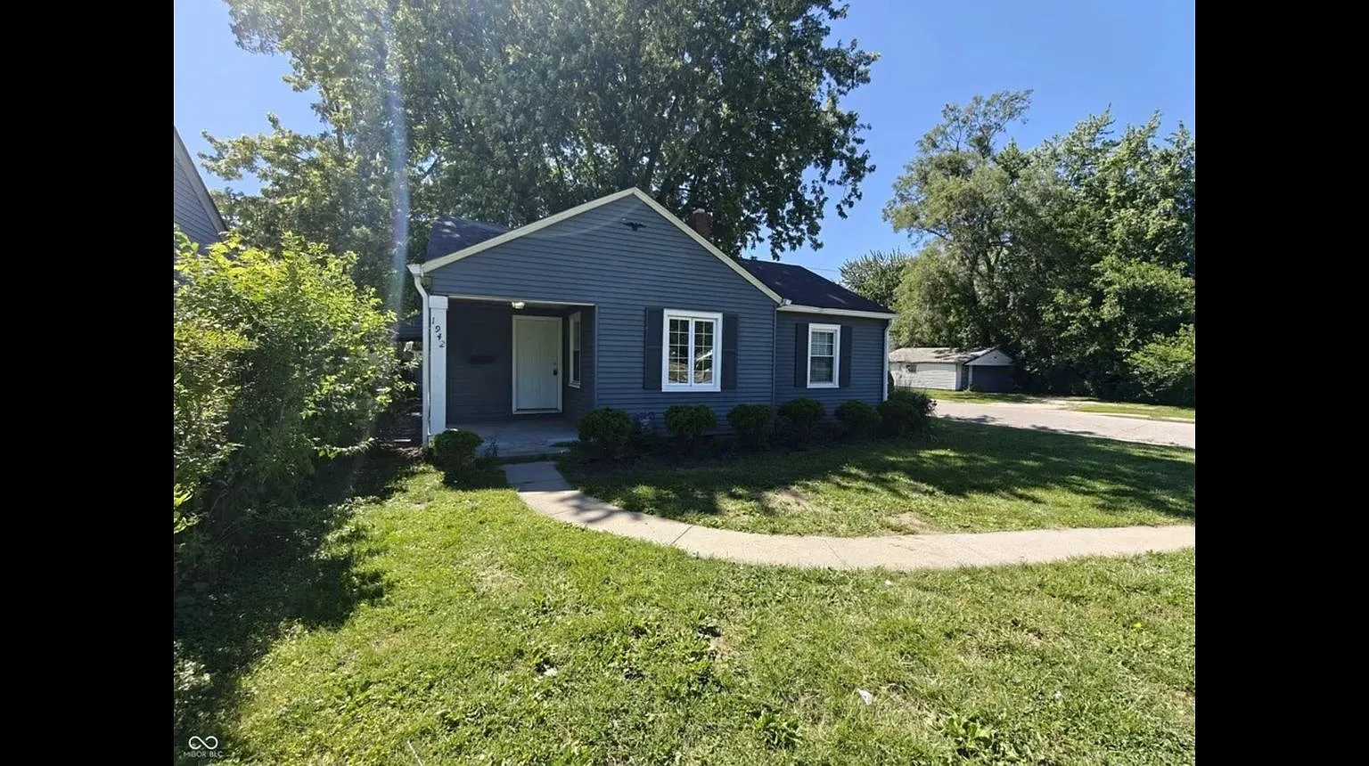 1942 Emerson AVE — Photo 1