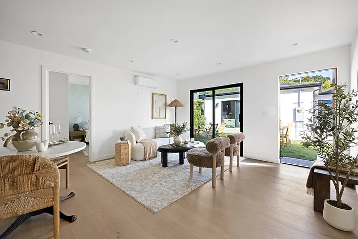 2 bed, 2.0 bath, 653 sqft, $3,900 — Photo 1