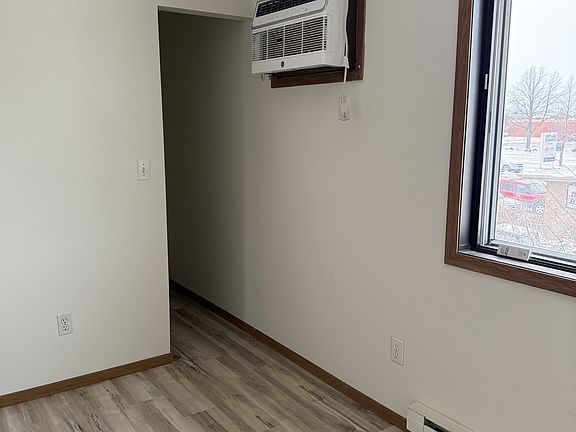4th image of 2222 12th Ave S #203