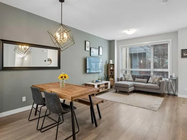 704 N Redstone Cres NE, Calgary, AB T3N 1M3