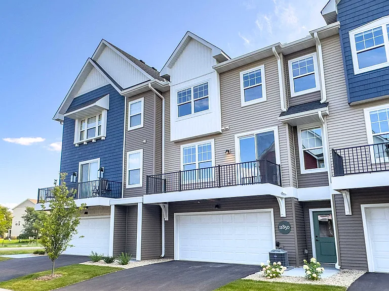 Field and Grove Townhomes of Champlin — Photo 77