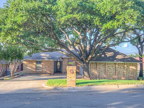 2nd image of 2711 Margaret Dr