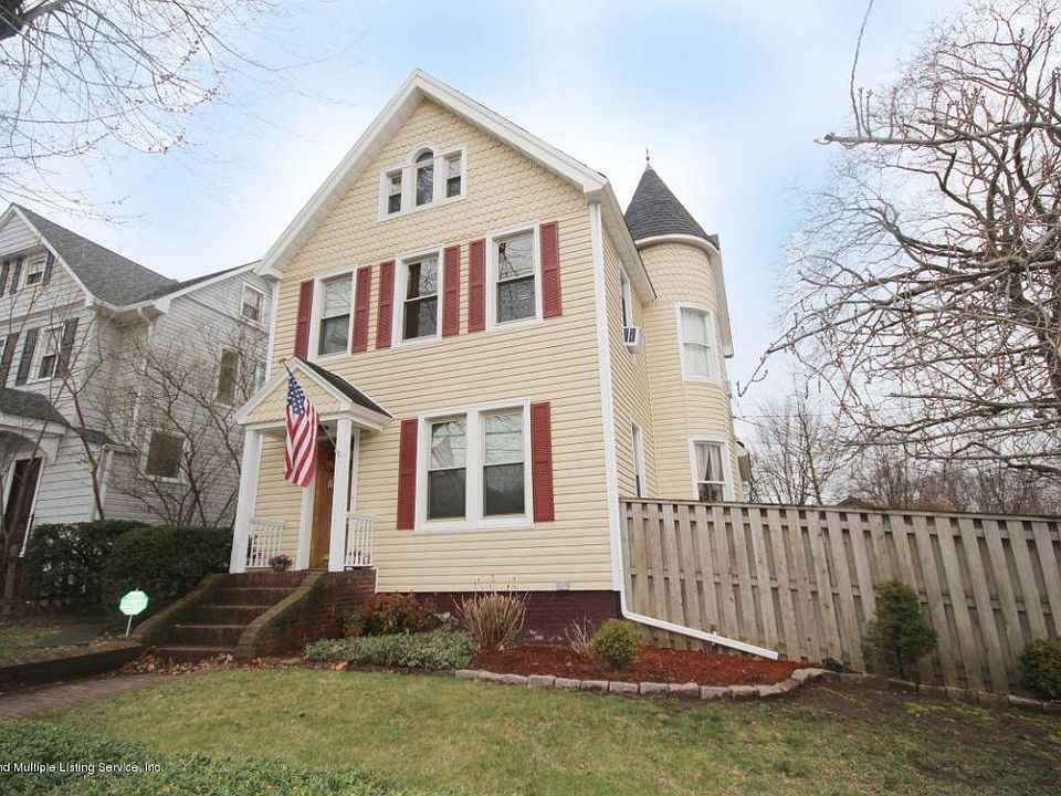 1st image of 652 Jewett Ave