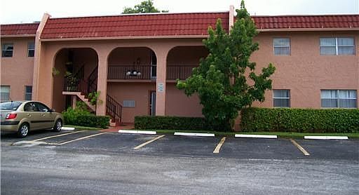 3rd image of 186 Lake Carol Dr