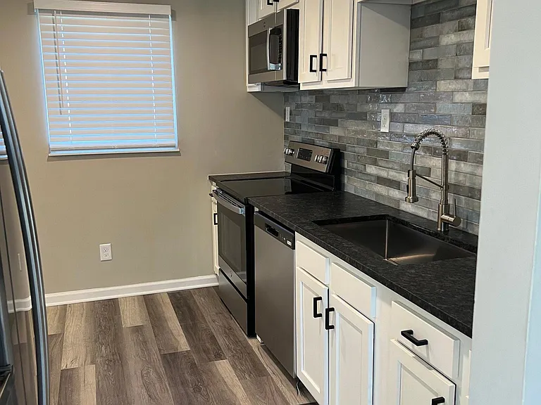 5850 Baytree Dr — Photo 12