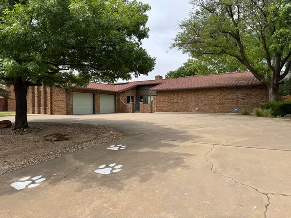215 Lometa Dr, Plainview, TX 79072