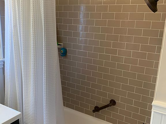 5th image of 2641 E Del Mar Blvd