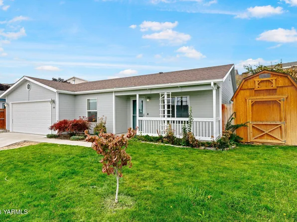 408 N 77th Ave, Yakima, WA 98908