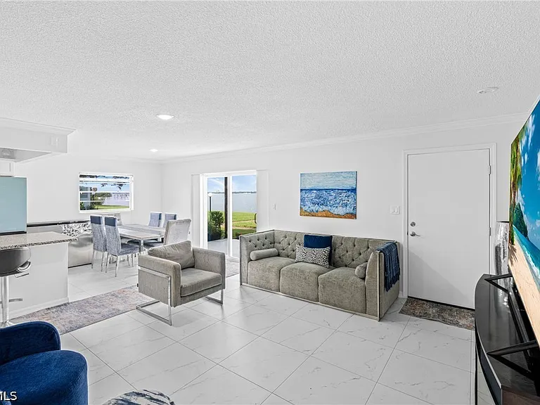 3225 E Riverside Dr #34-C — Photo 6