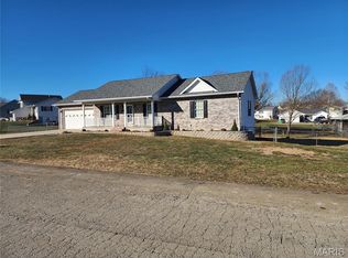 96 Fox Dr, Farmington, MO 63640