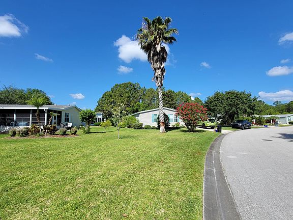 3rd image of 268 Woodside Lake Dr