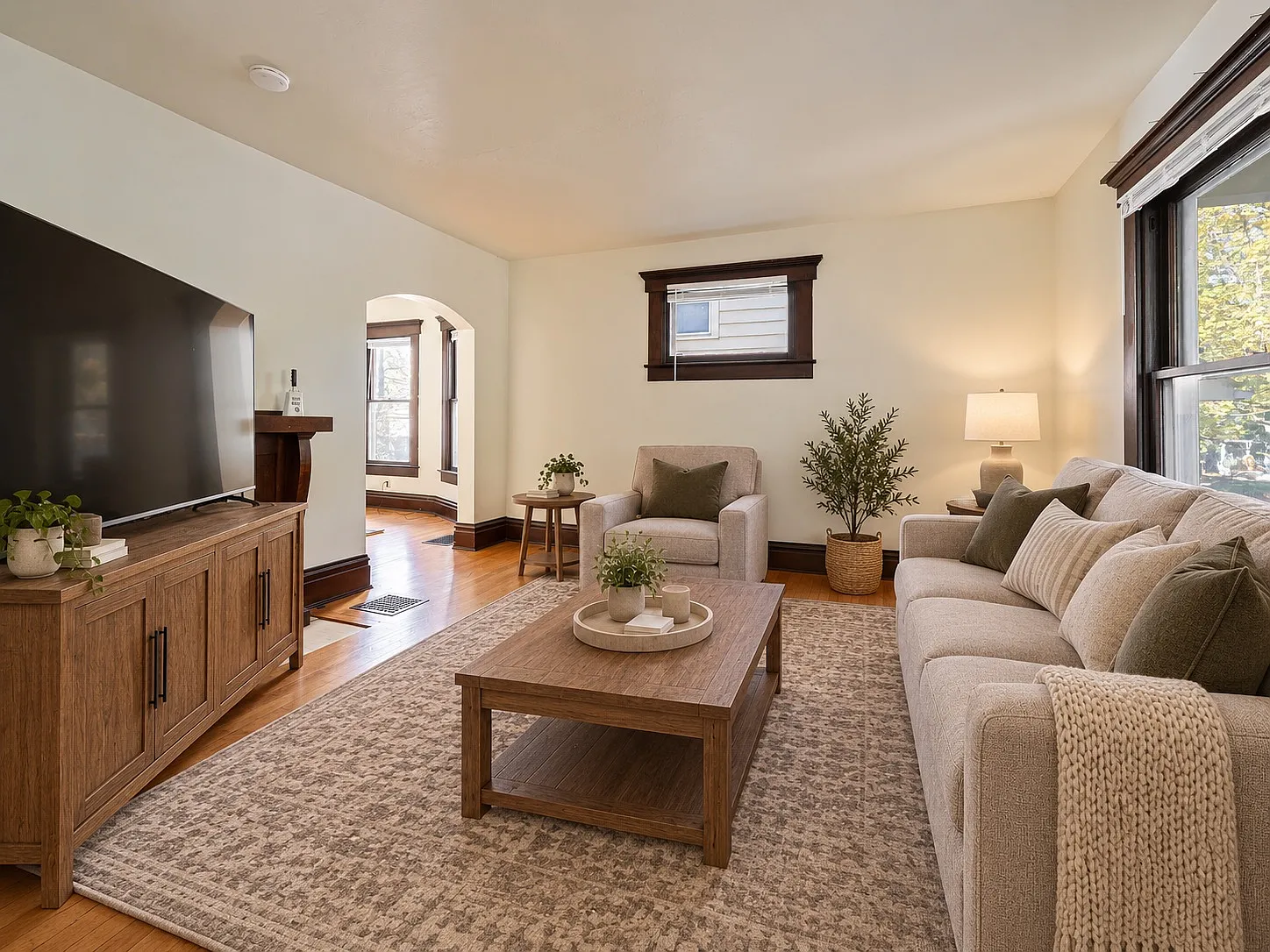 4 bed, 1378 sqft, $3,500 — Photo 2