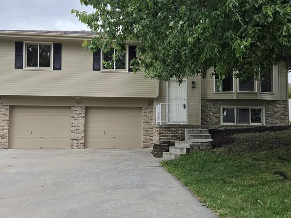 7809 S 71st Ave, La Vista, NE 68128