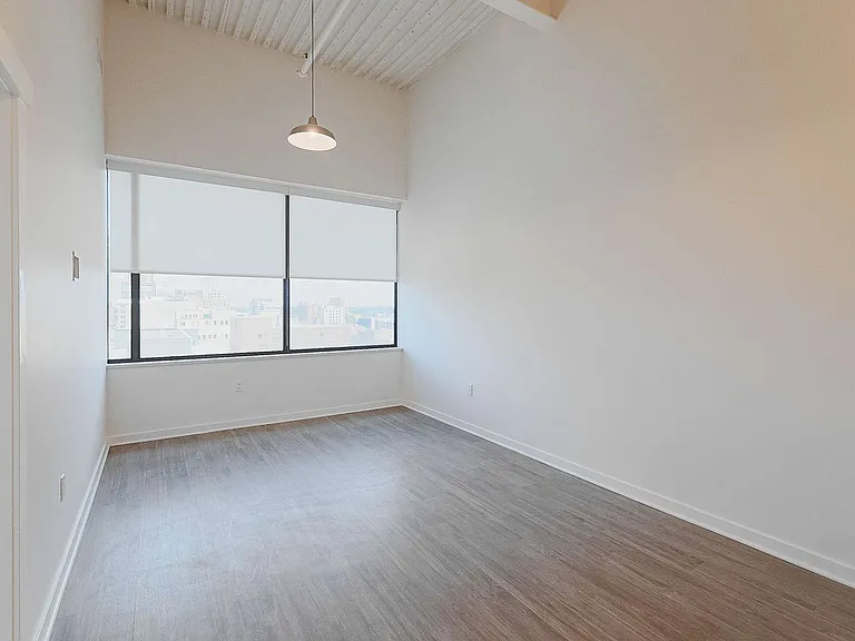 501 S Capitol Ave — Photo 54
