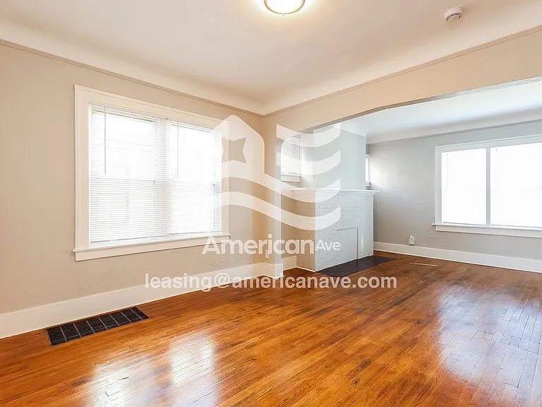1467273_005_wm_-_living_room_13322118.jpg