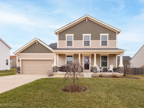 2029 Mayfair Dr, Island Lake, IL 60042