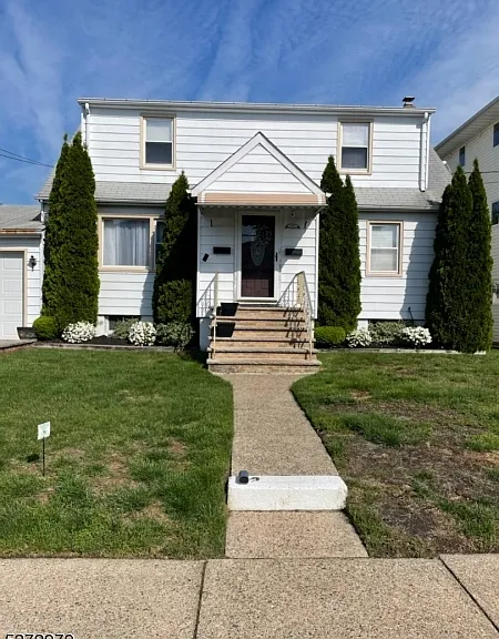 120 Campbell Ave — Photo 1