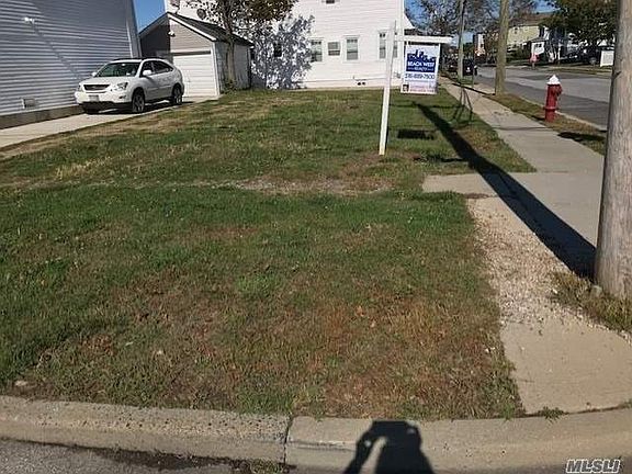 4th image of 18 North Blvd