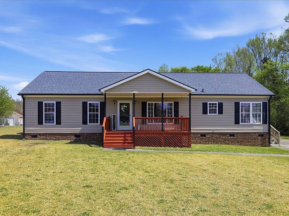 1st image of 3909 La Varra Dr