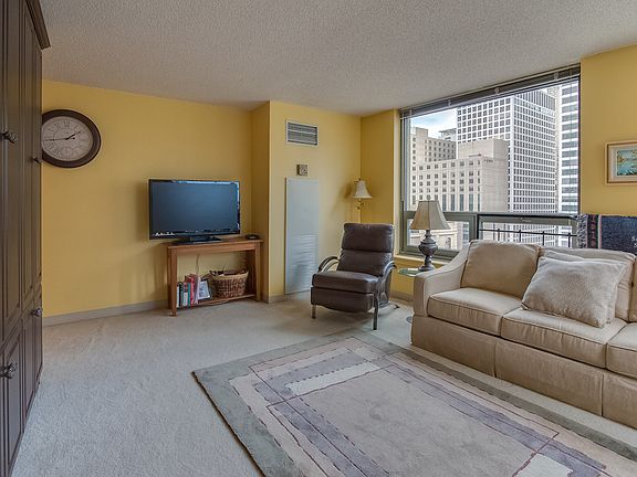 3rd image of 440 N Wabash Ave APT 1211